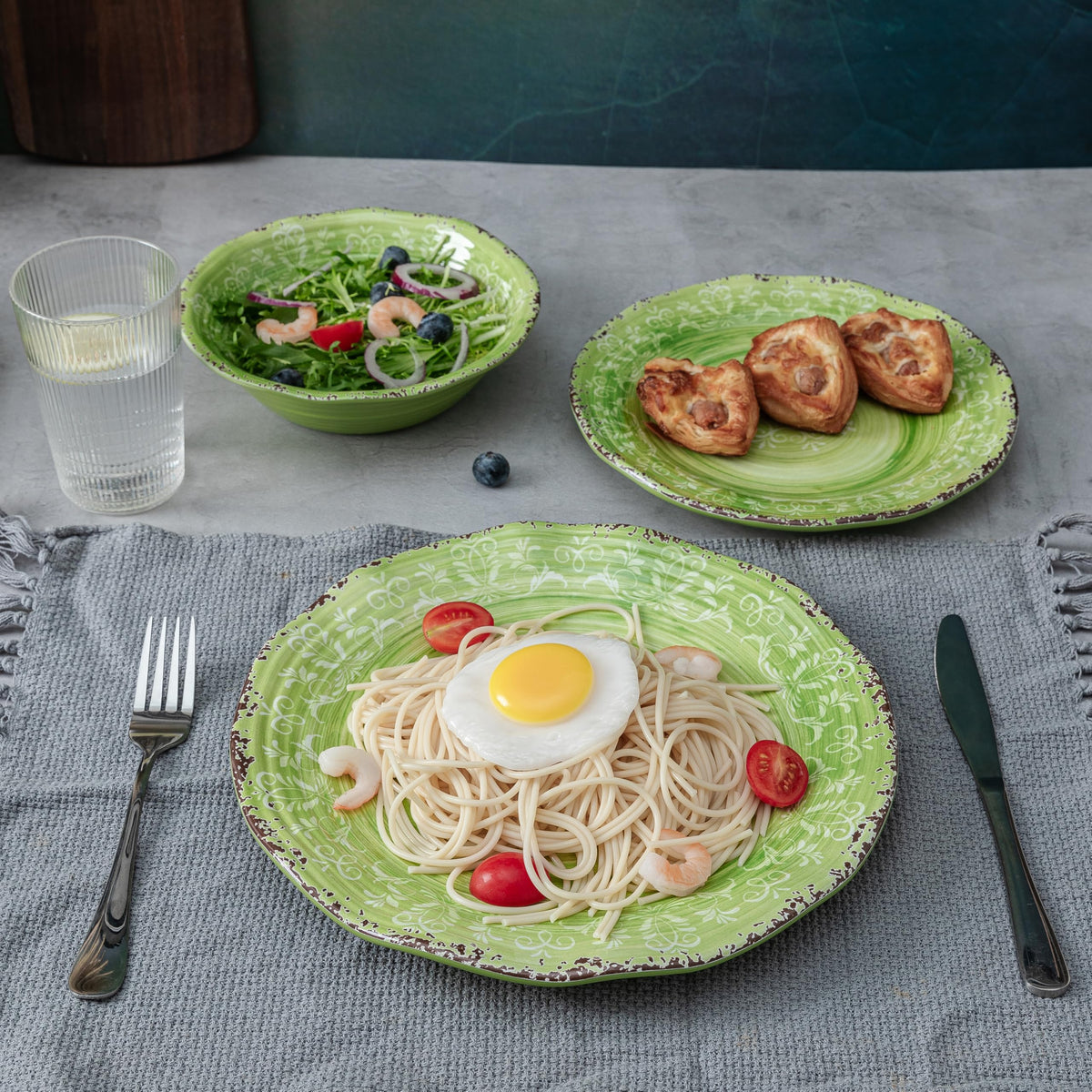 12 Piece Green Melamine Dinnerware Set S140603